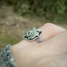 Load image into Gallery viewer, Joe, the Heart-Eyes Frog Ring / Size 6.5