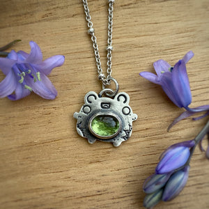 Jill, the Peridot Frog Necklace / 17”