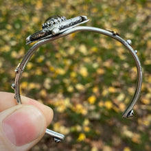 Load image into Gallery viewer, Labradorite Evil Eye Cuff