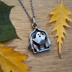 Ghost in the Window Necklace / 18”