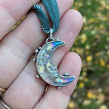 Load image into Gallery viewer, Glass Celestial Choker Pendant {B}