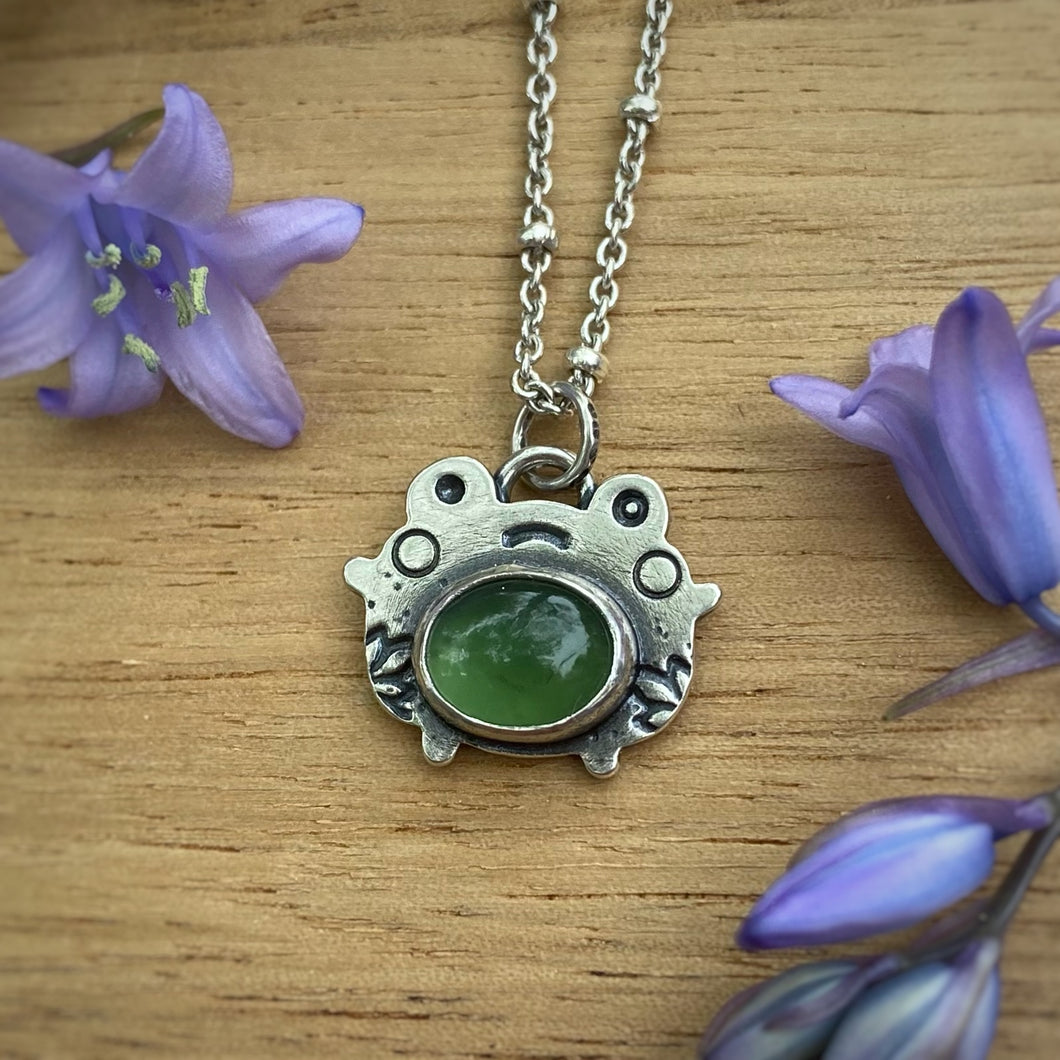 Gilbert, the Green Sepentine Frog Necklace / 19”