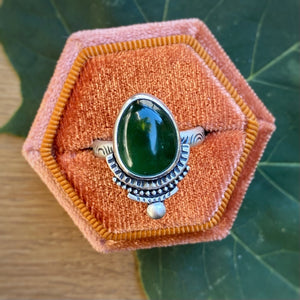 Green Serpentine Statement Ring / Size 8.75