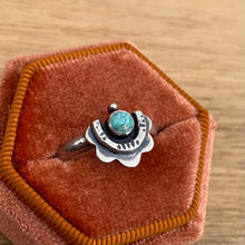 Load image into Gallery viewer, Tibetan Turquoise Scalloped Ring / Size 8.25