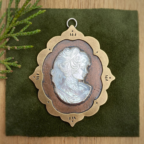 Mother of Pearl Cameo Copper & Brass Wall Hanging {B}