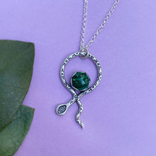 Load image into Gallery viewer, Serpentine Necklace - Malachite / 18” / Made to Order