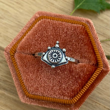 Load image into Gallery viewer, Layered Silver Eye Ring / Size 7