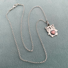 Load image into Gallery viewer, Queen Conch Shell Heart Teddy Bear Necklace / 18”