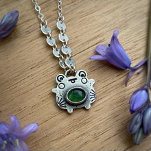 Load image into Gallery viewer, Peanut, the Green Serpentine Frog Necklace / 16”