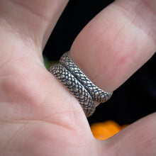 Load image into Gallery viewer, Garnet Drippy Ring / Size 7 - 7.25