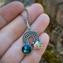 Load image into Gallery viewer, Abalone Quartz Rainbow Necklace / 17”