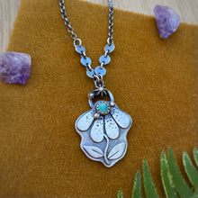Load image into Gallery viewer, Tibetan Turquoise Coneflower Necklace / 18”