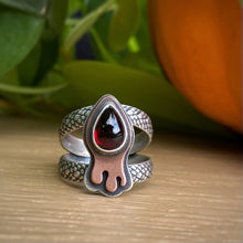 Load image into Gallery viewer, Garnet Drippy Ring / Size 7 - 7.25