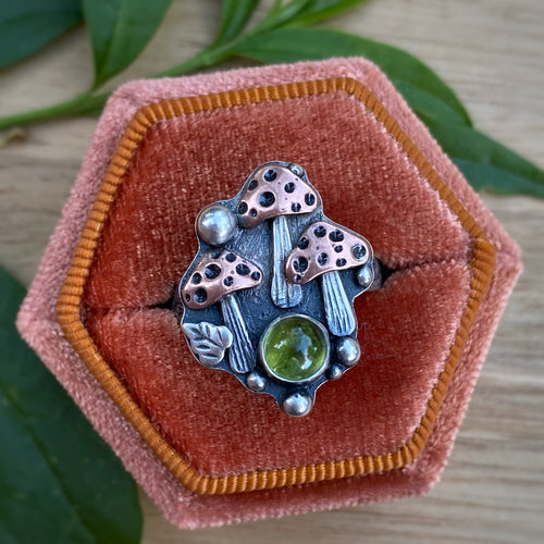 Peridot Mushie Statement Ring / Size 8