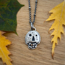 Load image into Gallery viewer, Gold Tooth Skully Necklace / 17”