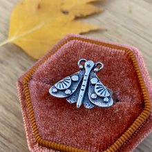 Load image into Gallery viewer, Layered Moth Ring / Size 6.5