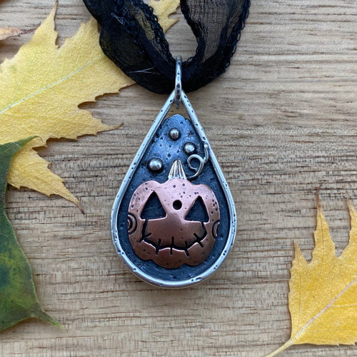 Labradorite Reversible Pumpkin Choker Pendant