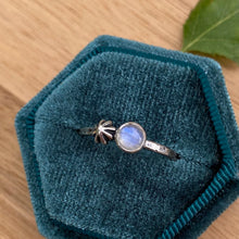 Load image into Gallery viewer, Rainbow Moonstone Starry Ring / Size 7