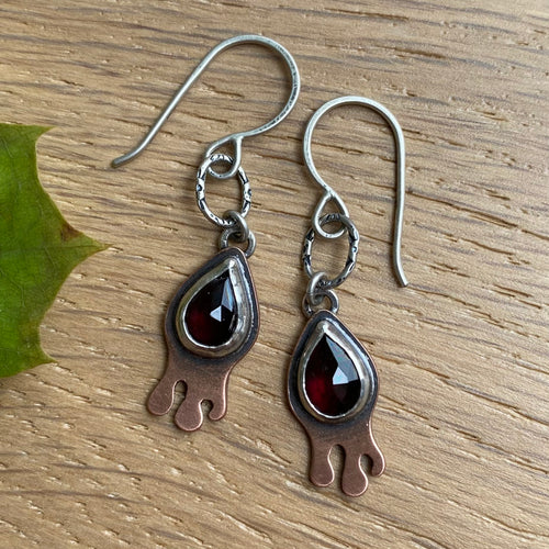 Garnet Drippy Dangle Earrings {B}