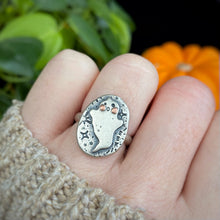 Load image into Gallery viewer, Ghostie Ring / Size 7.25