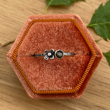 Load image into Gallery viewer, Black Sapphire Flower Ring / Size 7