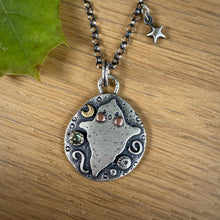 Load image into Gallery viewer, Labradorite Ghostie Pendant Necklace / 19”