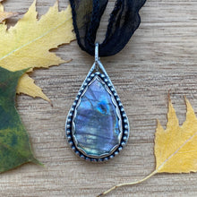 Load image into Gallery viewer, Labradorite Reversible Pumpkin Choker Pendant