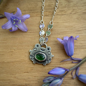 Lester, the Green Serpentine Frog Necklace / 18”