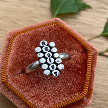 Load image into Gallery viewer, Dotty Resist Ring / Size 9