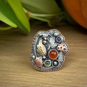 Carnelian, Peridot, & Iolite Forager Statement Ring / Size 6 - 6.25