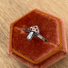 Load image into Gallery viewer, Mixed Metal Mini Mushie Stacker Ring / Size 5.75