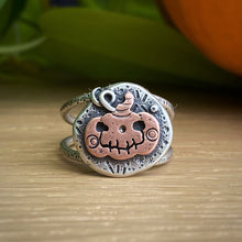 Load image into Gallery viewer, Jack-O Ring / Size 7