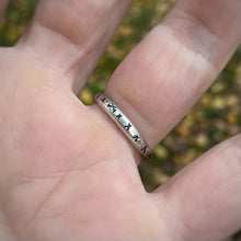 Load image into Gallery viewer, Gold Tooth Skully Ring / Size 8.25