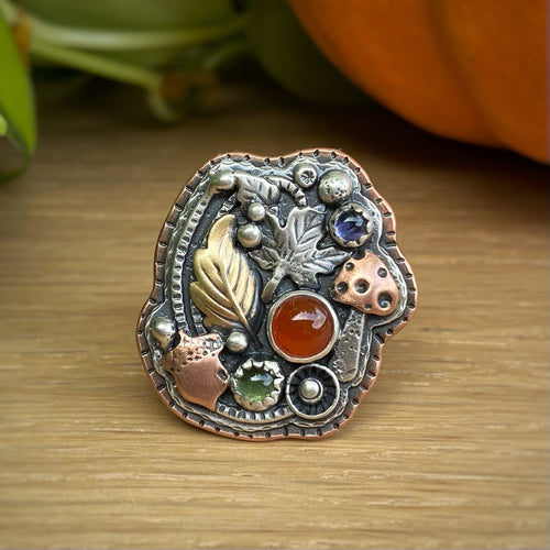 Carnelian, Peridot, & Iolite Forager Statement Ring / Size 6 - 6.25