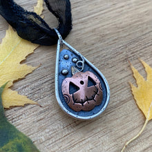 Load image into Gallery viewer, Labradorite Reversible Pumpkin Choker Pendant