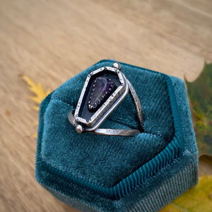 Amethyst Coffin Ring / Size 7.75