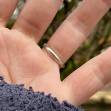 Load image into Gallery viewer, Tibetan Turquoise Scalloped Ring / Size 8.25