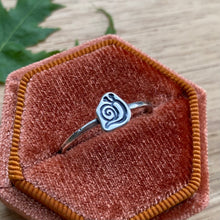 Load image into Gallery viewer, Tiny Snail Stamped Ring / Size 8.75