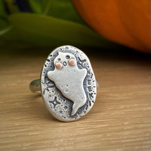 Load image into Gallery viewer, Ghostie Ring / Size 7.25