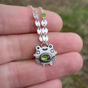 Stewart, the Peridot Frog Necklace / 17.5”