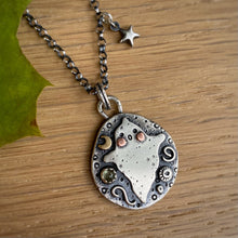 Load image into Gallery viewer, Labradorite Ghostie Pendant Necklace / 19”