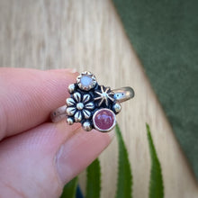 Load image into Gallery viewer, Ruby &amp; Peach Moonstone Starry Flower Ring / Size 6.5