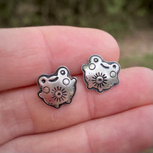 Load image into Gallery viewer, Layered Froggy Stud Earrings
