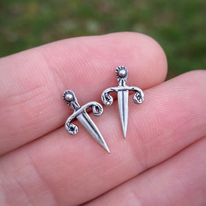 Dagger Studs