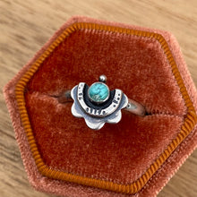 Load image into Gallery viewer, Tibetan Turquoise Scalloped Ring / Size 8.25