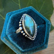 Load image into Gallery viewer, Labradorite Statement Ring / Size 8 - 8.25
