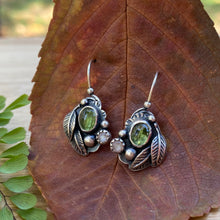 Load image into Gallery viewer, Peridot &amp; Peach Moonstone Drop Earrings