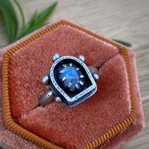 Moonstone Lantern Shadowbox Ring / Size 8.5