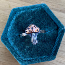 Load image into Gallery viewer, Mixed Metal Mushie Stacking Ring / Size 7