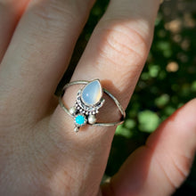 Load image into Gallery viewer, White Moonstone &amp; Turquoise Statement Ring / Size 11.25 - 11.5